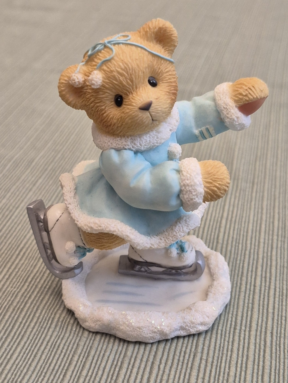 Cherished Teddies Shannon Ice Skating Bear Collectable Figurine 1998 Vintage